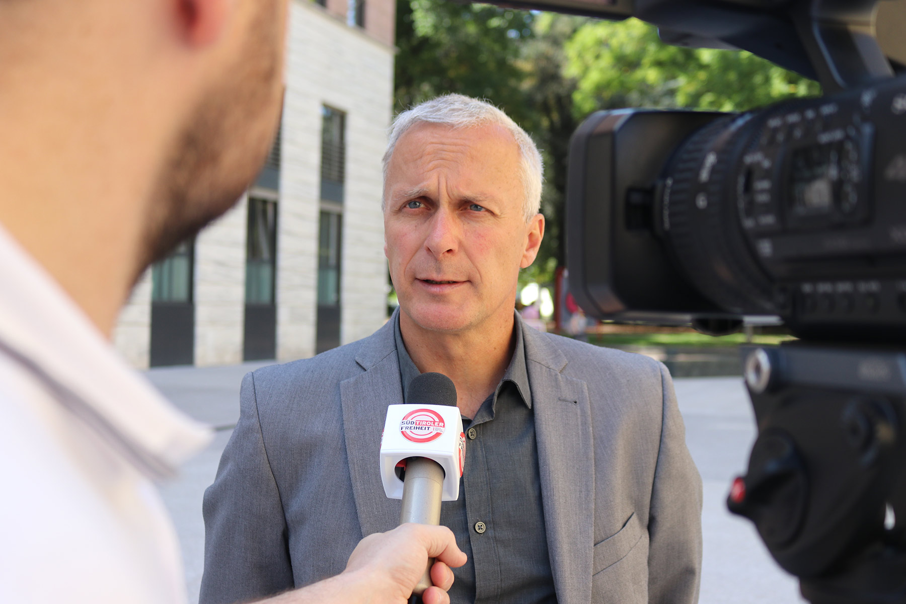Filme, Bilder, Reaktionen Anträge zu Sicherheit und Studientitel